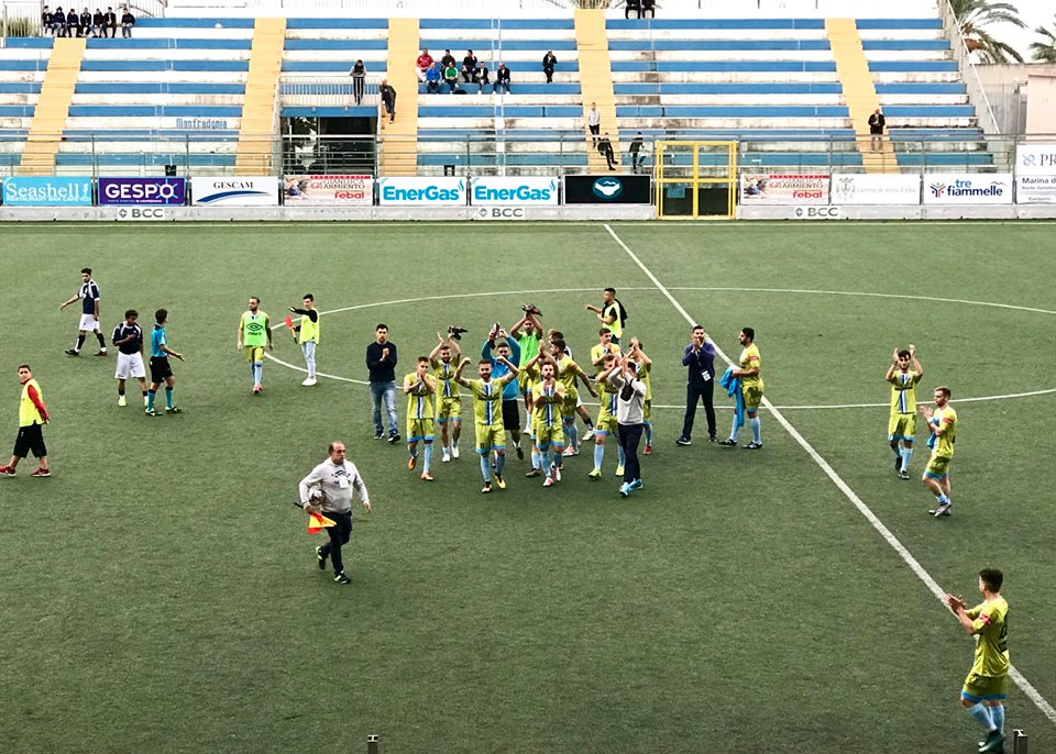 Manfredonia FC-Ideale Bari 2-1. Formazioni e cronaca. In gol Prencipe e Trotta