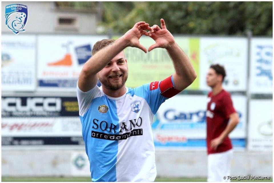 Il Manfredonia FC questa su TELEFOGGIA con Renis, Ciampi e il capitano Antonio Simone