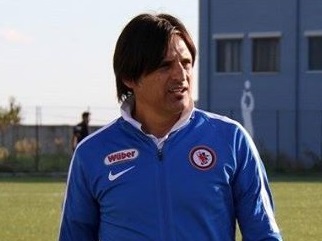 SPORTING APRICENA: MISTER ACQUAVIVA NON PUO’ FARE MIRACOLI, MANCA LA MATERIA PRIMA