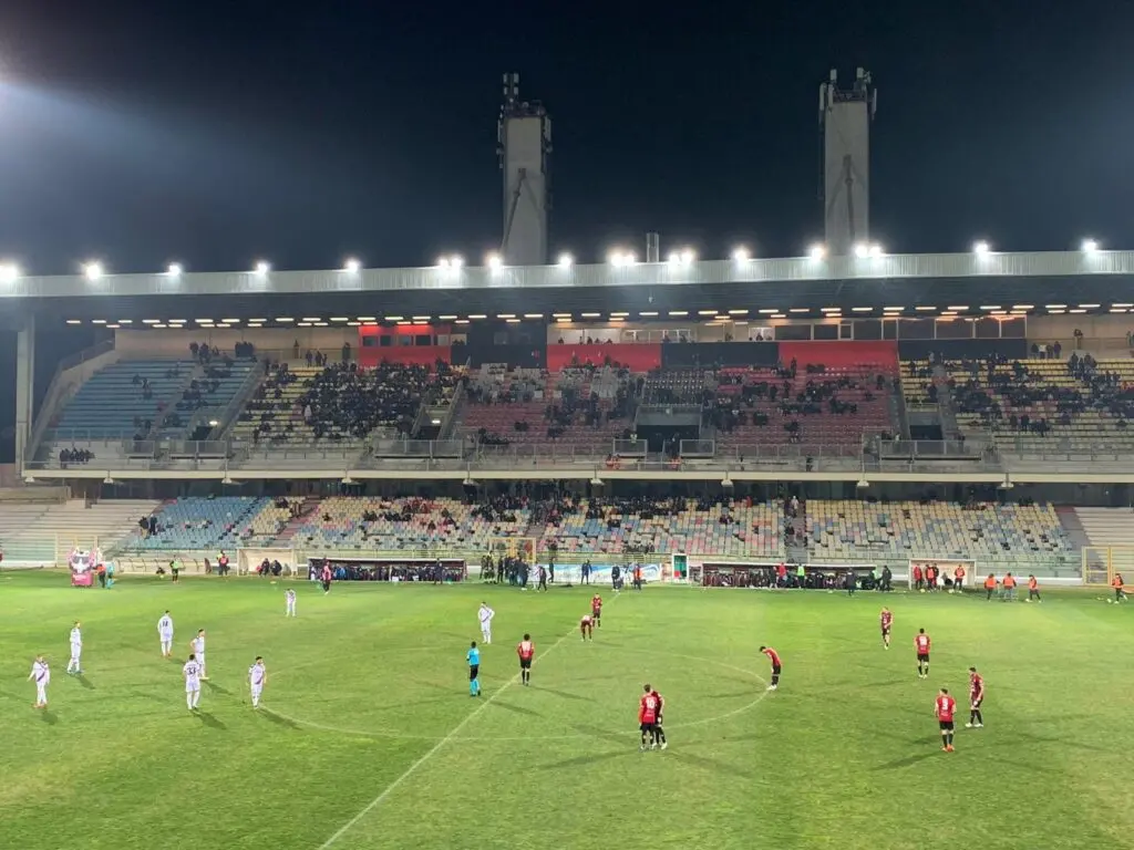 FOGGIA-CATANIA 1-1. UNA PRESTAZIONE CHE INCORAGGIA, PECCATO PER L’UOMO IN PIU’